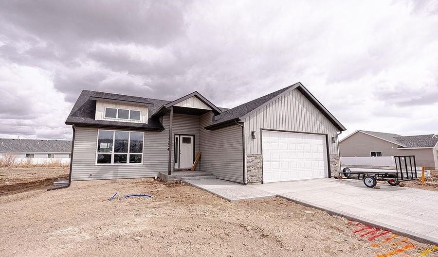 1106 Alpine Ave, Chubbuck, ID 83202 - 3 Beds, 2 Bath