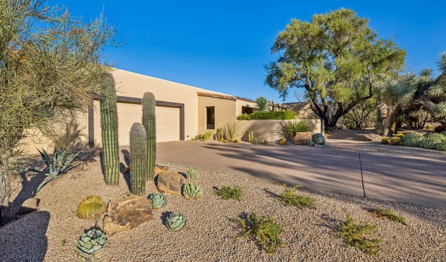 3044 Ironwood Rd, Carefree, AZ 85377 - 3 Beds, 4 Bath