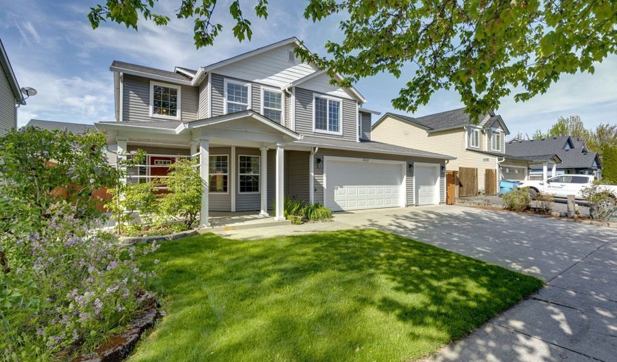 1312 NW 9TH Way, Battle Ground, WA 98604 - 3 Beds, 3 Bath