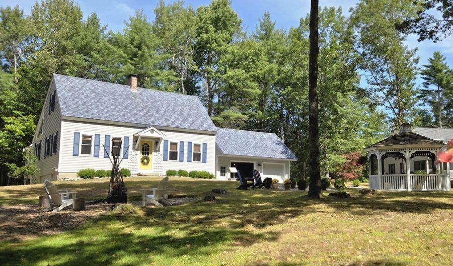 581 E Side Dr, Alton, NH 03810 - 3 Beds, 2 Bath