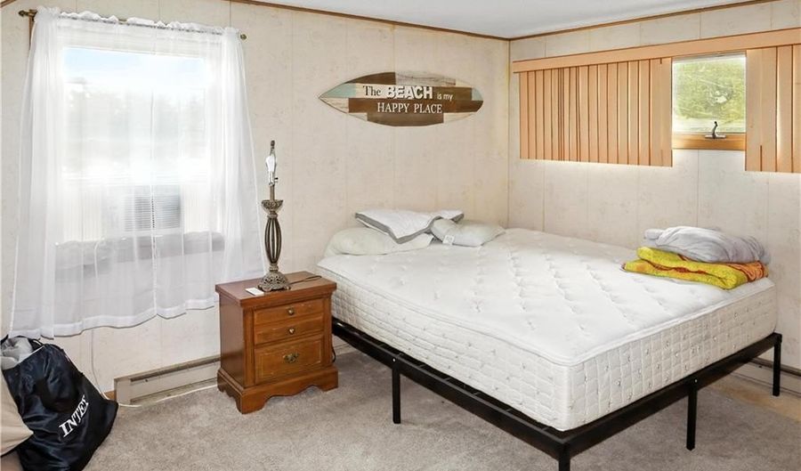 69 Longview Dr, Narragansett, RI 02882 - 2 Beds, 2 Bath