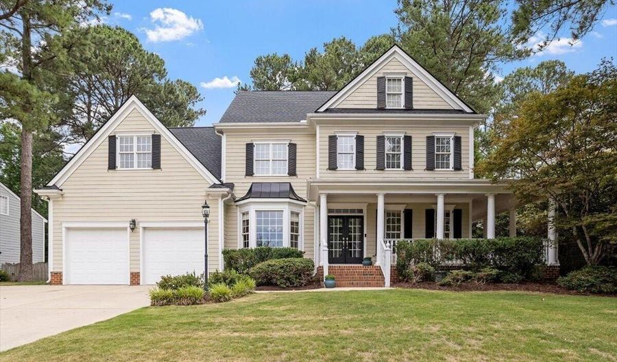 330 Chanticlair Dr, Apex, NC 27502 - 5 Beds, 4 Bath