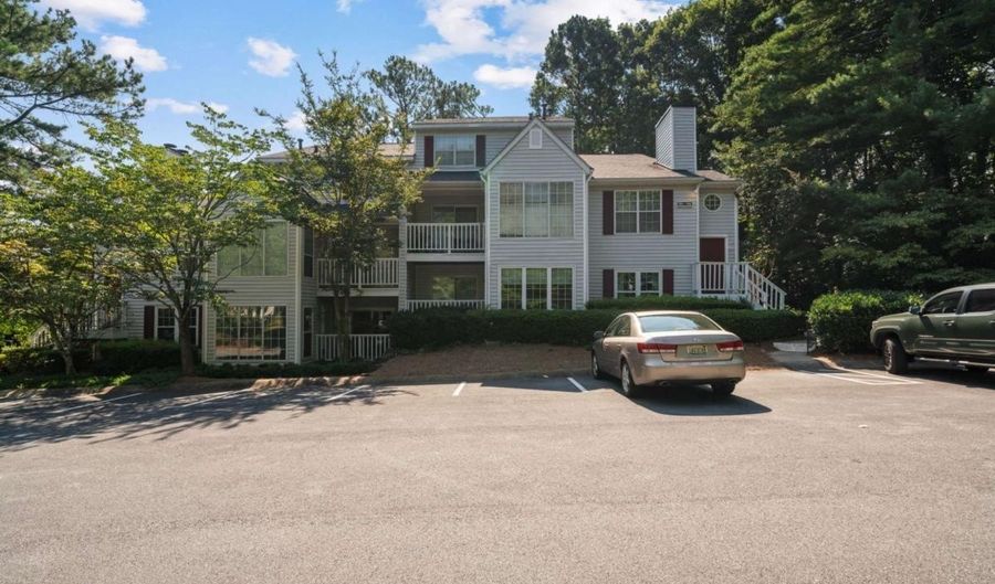 104 Glenleaf, Peachtree Corners, GA 30092 - 2 Beds, 2 Bath
