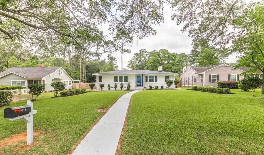 913 7th Ave, Albany, GA 31701 - 4 Beds, 2 Bath