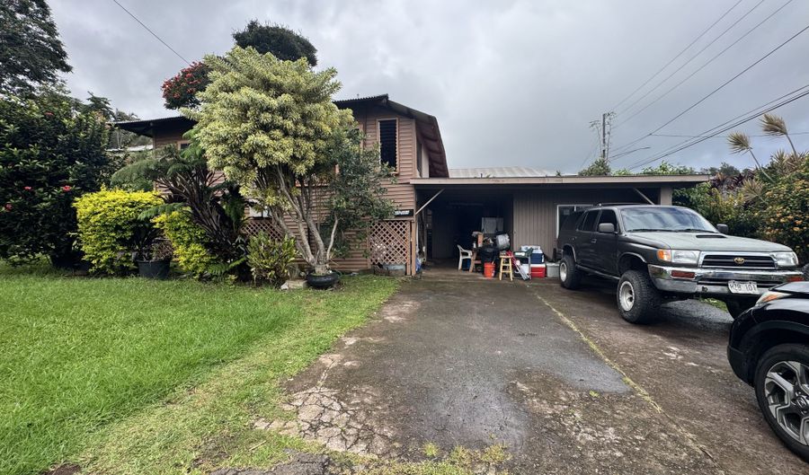 45-504 KAHILI St, Honokaa, HI 96727 - 3 Beds, 1 Bath