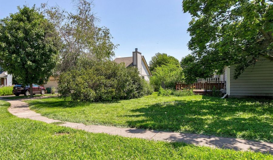 716 718 SE Magazine Rd, Ankeny, IA 50021 - 4 Beds, 3 Bath
