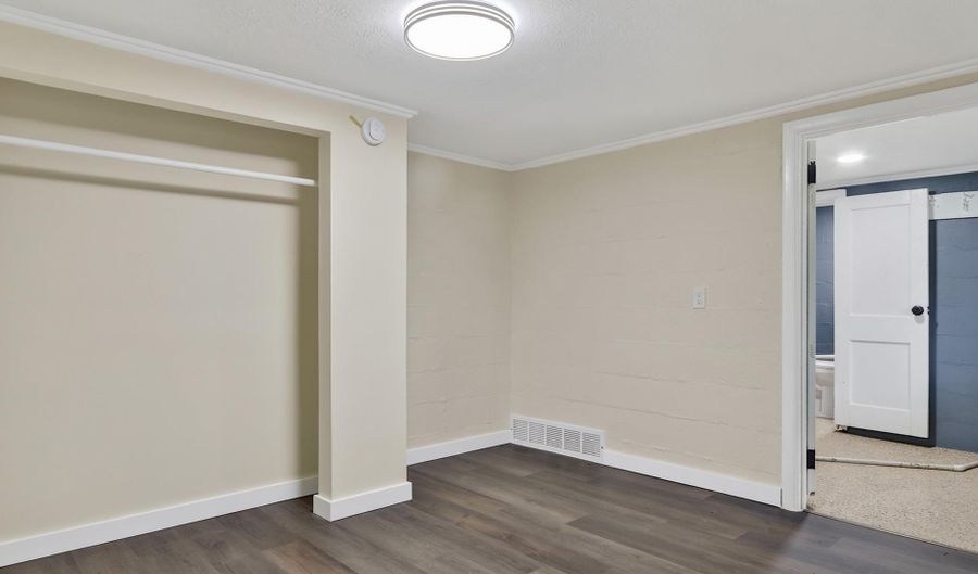 2400 S St, Auburn, NE 68305 - 1 Beds, 2 Bath