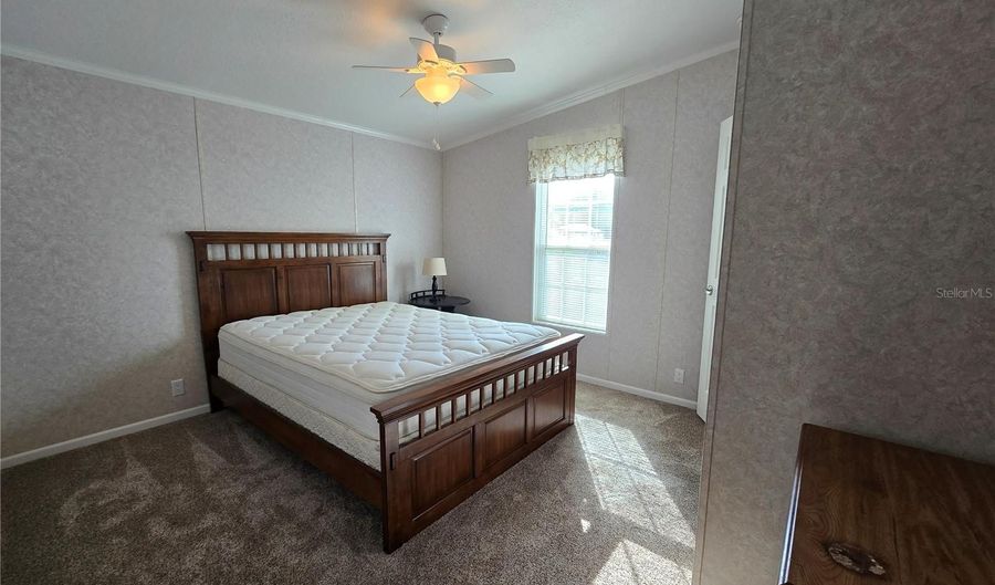 55716 KEITH St, Astor, FL 32102 - 2 Beds, 2 Bath