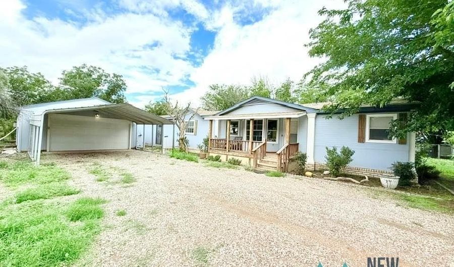 6015 Grandi Rd, Carlsbad, NM 88220 - 3 Beds, 3 Bath