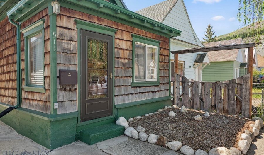 511 Alder St, Anaconda, MT 59711 - 1 Beds, 1 Bath