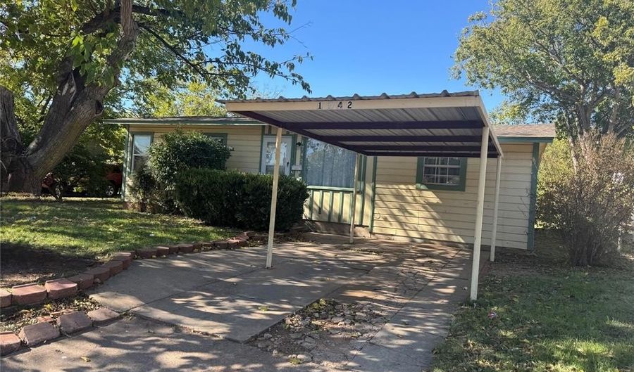 1742 Palm St, Abilene, TX 79602 - 3 Beds, 2 Bath