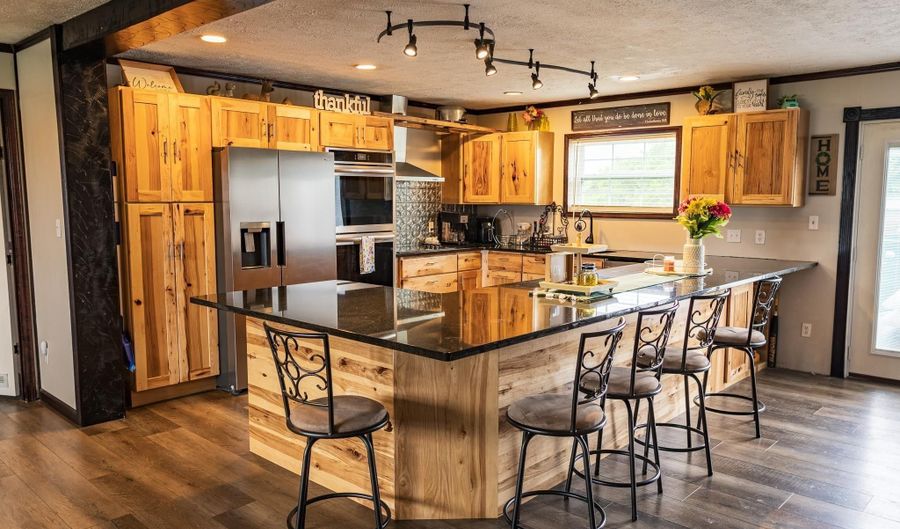 539 County Rd 1210, Arlington, KY 42021 - 4 Beds, 2 Bath