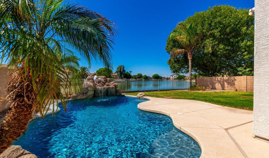 11163 W EDGEMONT Ave, Avondale, AZ 85392 - 4 Beds, 3 Bath