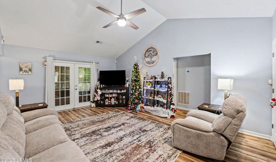 8 Ardmore Ave, Beaufort, SC 29907 - 3 Beds, 2 Bath