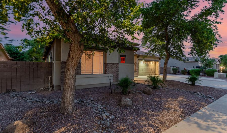349 E ATLANTIC Dr, Casa Grande, AZ 85122 - 6 Beds, 4 Bath