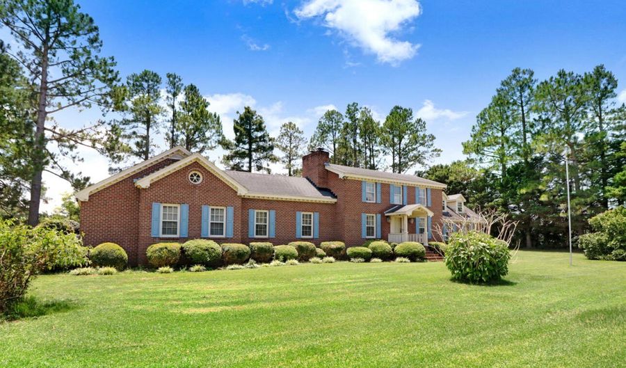 9222 Midway Rd, Bailey, NC 27807 - 4 Beds, 4 Bath