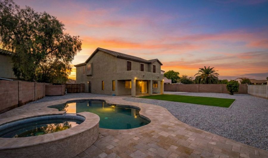 11204 W ROANOKE Ave, Avondale, AZ 85392 - 4 Beds, 2 Bath