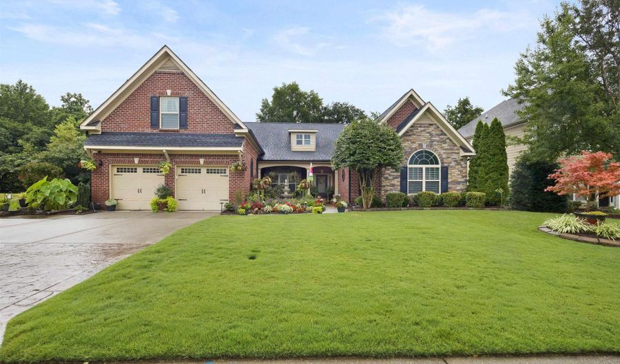 197 Colfax Dr, Boiling Springs, SC 29316 - 5 Beds, 4 Bath