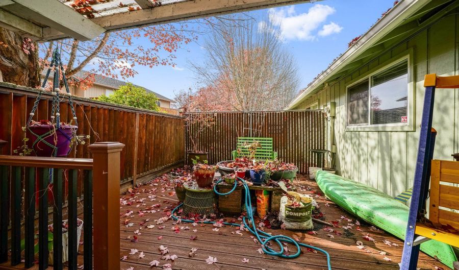 3113 JACKSON St SE, Albany, OR 97322 - 2 Beds, 1 Bath