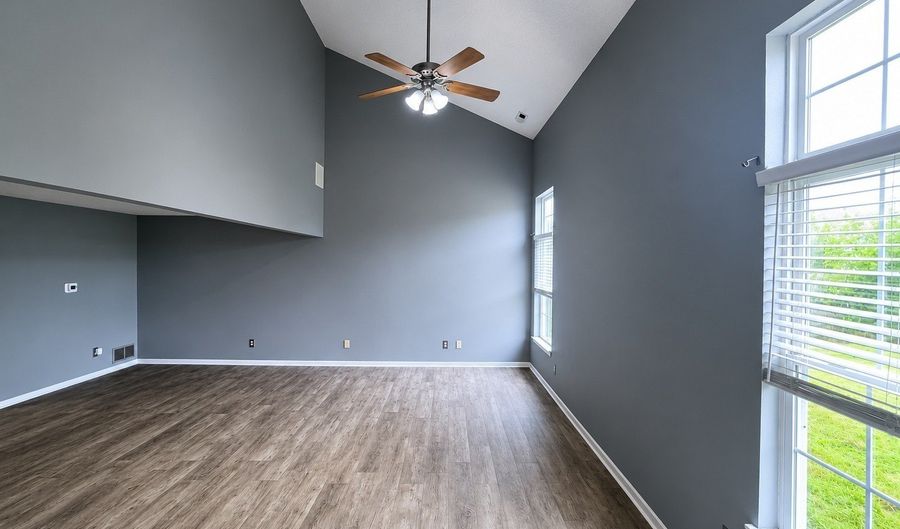 8123 Maple Stream Blvd, Indianapolis, IN 46217 - 4 Beds, 3 Bath
