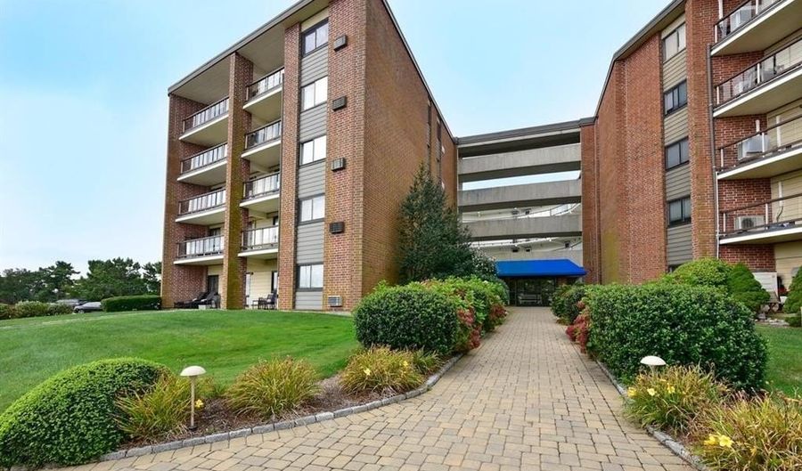 1117 Capella South Way 1117, Newport, RI 02840 - 3 Beds, 2 Bath