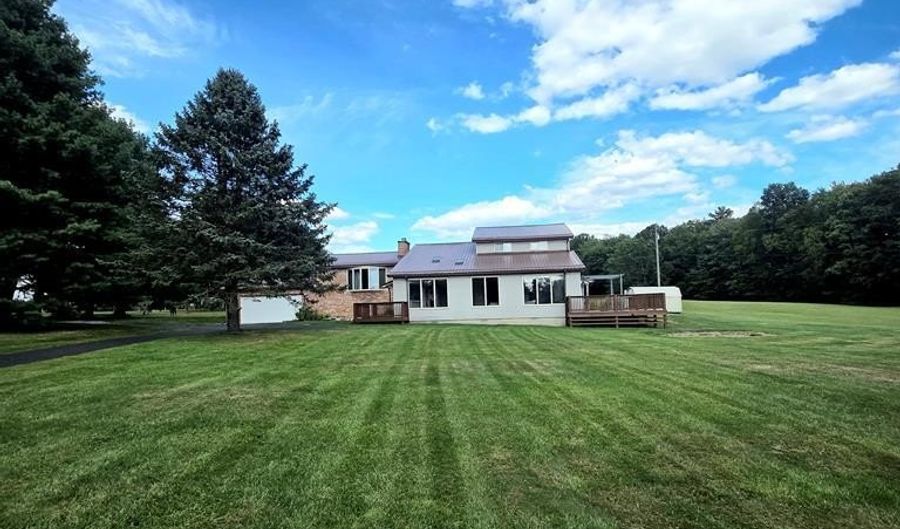 2856 Grandview Rd, Beaver, WV 25813 - 5 Beds, 4 Bath