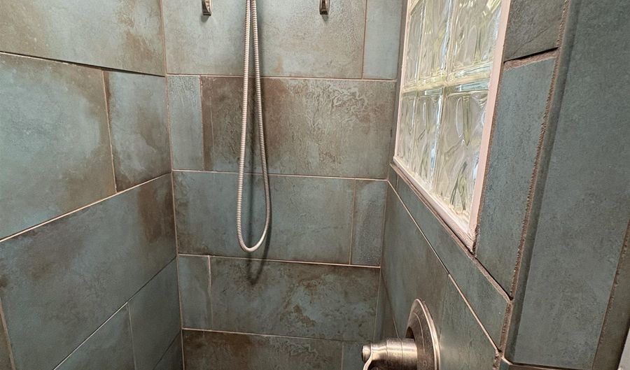 158 Macintosh Hill Rd, Bethel, VT 05032 - 3 Beds, 2 Bath