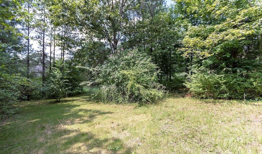 203 WINTERHAVEN Dr, Alabaster, AL 35007 - 3 Beds, 2 Bath
