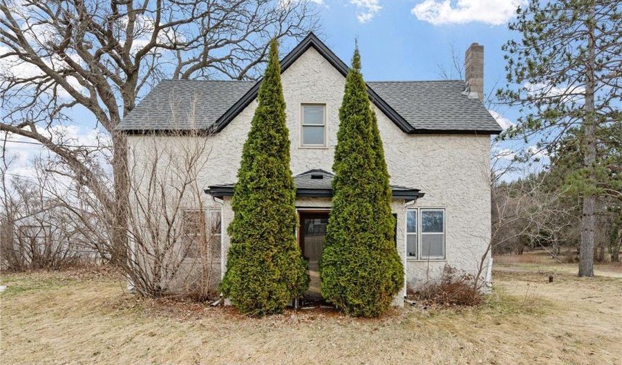 17551 Round Lake Blvd NW, Andover, MN 55304 - 3 Beds, 2 Bath