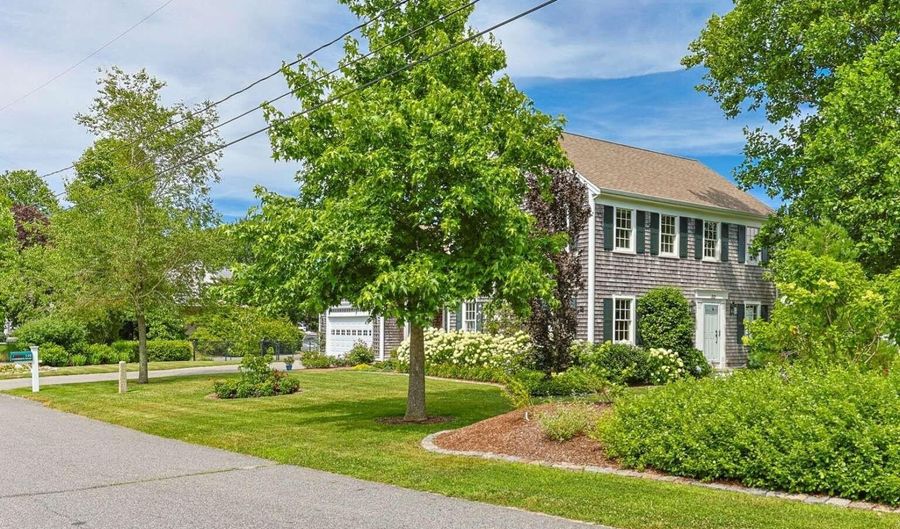 110 Commerce Rd, Barnstable, MA 02630 - 3 Beds, 3 Bath