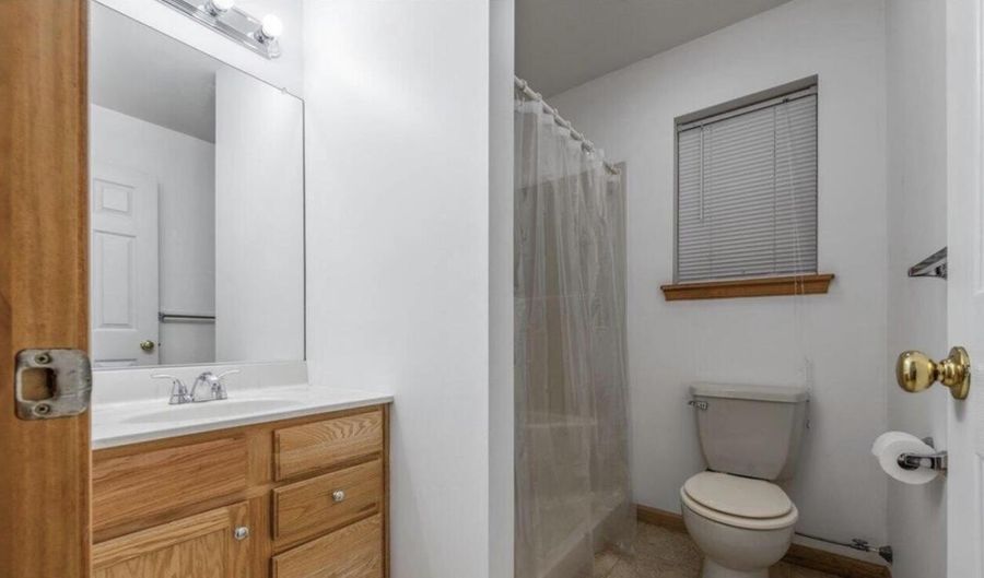 25 Hunter Ln, Albrightsville, PA 18210 - 4 Beds, 3 Bath
