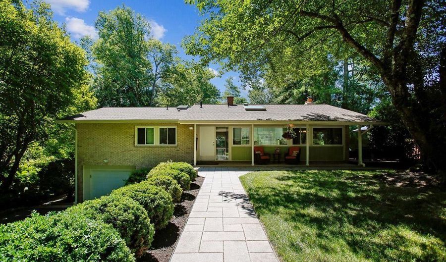 8308 LILLY STONE Dr, Bethesda, MD 20817 - 4 Beds, 3 Bath