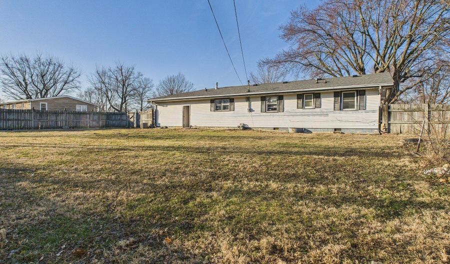 619 Belzer Dr, Anderson, IN 46011 - 3 Beds, 1 Bath