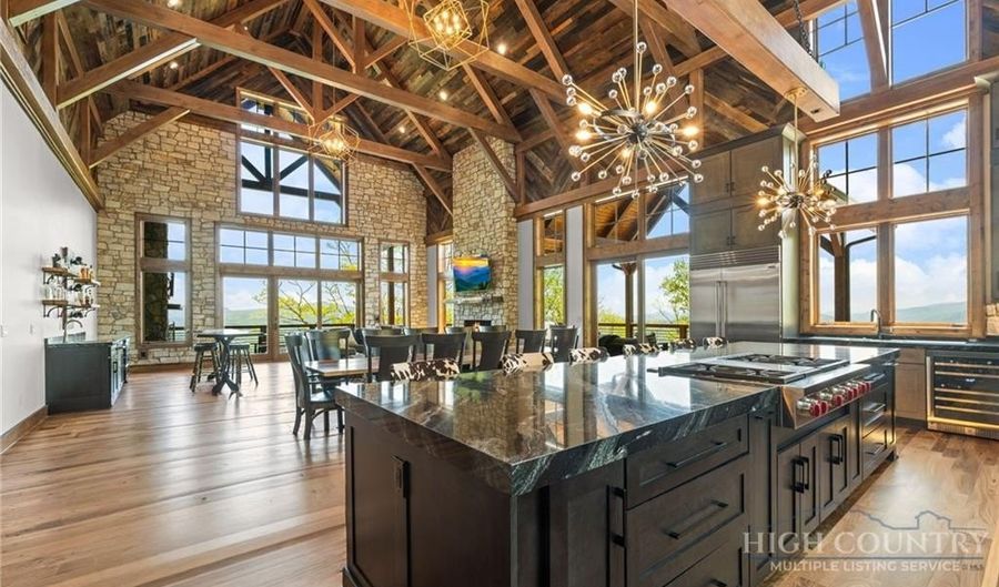 1635 Eagles Nest Trl, Banner Elk, NC 28604 - 5 Beds, 6 Bath