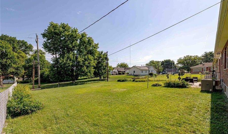 7315 Cheshire Ln, Affton, MO 63123 - 3 Beds, 2 Bath