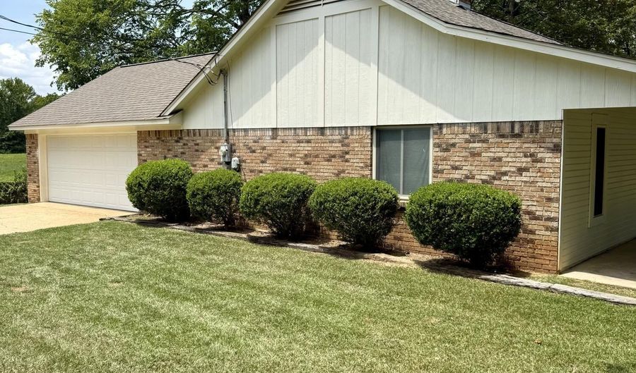 124 Sara Dr, Brandon, MS 39042 - 3 Beds, 2 Bath