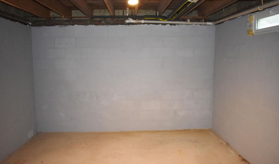 81 Belmont Ave, Belfast, ME 04915 - 2 Beds, 0 Bath