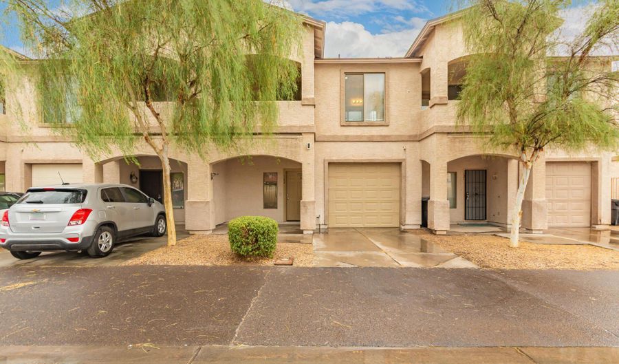 206 E LAWRENCE Blvd 122, Avondale, AZ 85323 - 3 Beds, 3 Bath