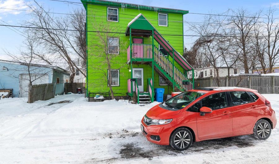 35 Saint Mary's St, Burlington, VT 05401 - 6 Beds, 3 Bath