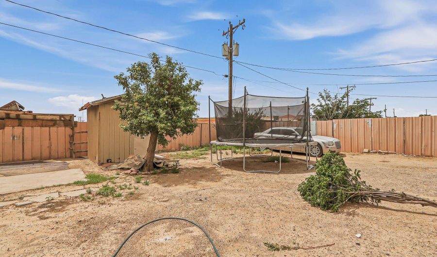 843 GRANITE St, Anthony, NM 88021 - 3 Beds, 2 Bath
