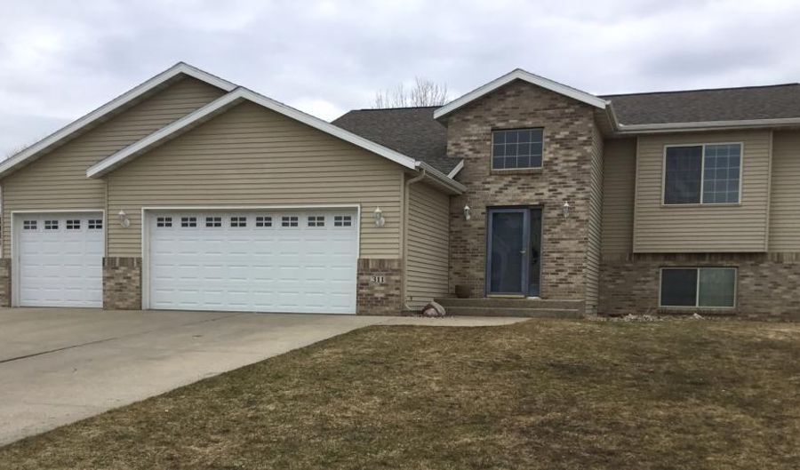 311 Golfview Dr, Albany, MN 56307 - 4 Beds, 2 Bath