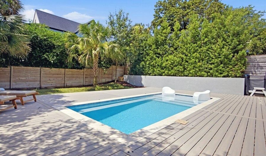 370 8TH St, Atlantic Beach, FL 32233 - 4 Beds, 4 Bath