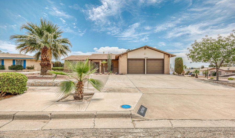 10700 LAKEWOOD Ave, El Paso, TX 79935 - 4 Beds, 2 Bath