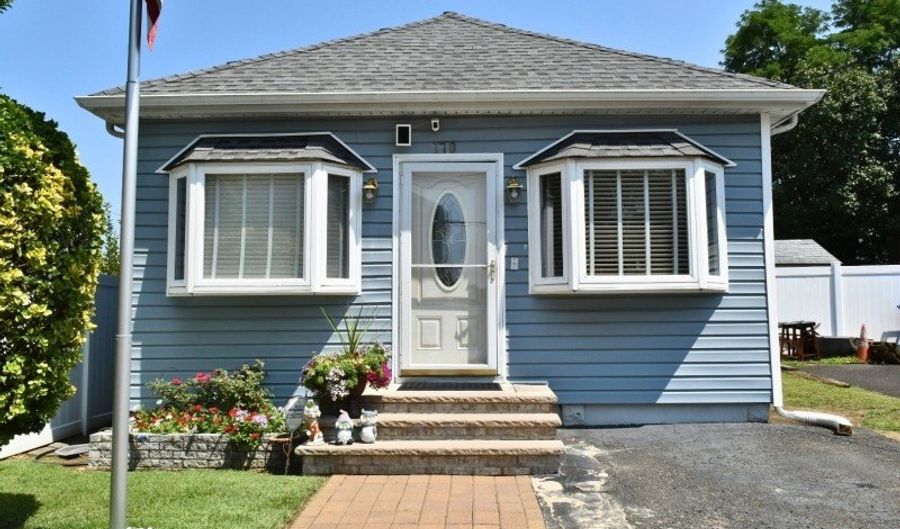 170 Bray Ave, Middletown, NJ 07748 - 3 Beds, 1 Bath