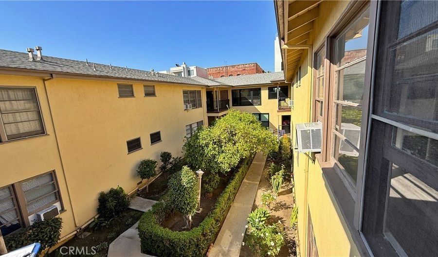 337 S Occidental Blvd 18, Los Angeles, CA 90057 - 1 Beds, 1 Bath