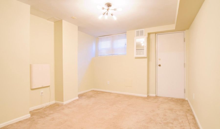 1622 S CHARLES St, Baltimore, MD 21230 - 4 Beds, 2 Bath