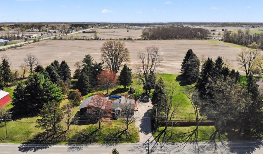 7818 N Luce Rd, Alma, MI 48801 - 3 Beds, 3 Bath