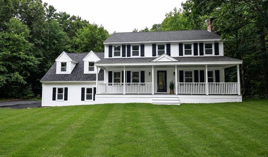 157 Hooksett Rd, Auburn, NH 03032 - 4 Beds, 3 Bath