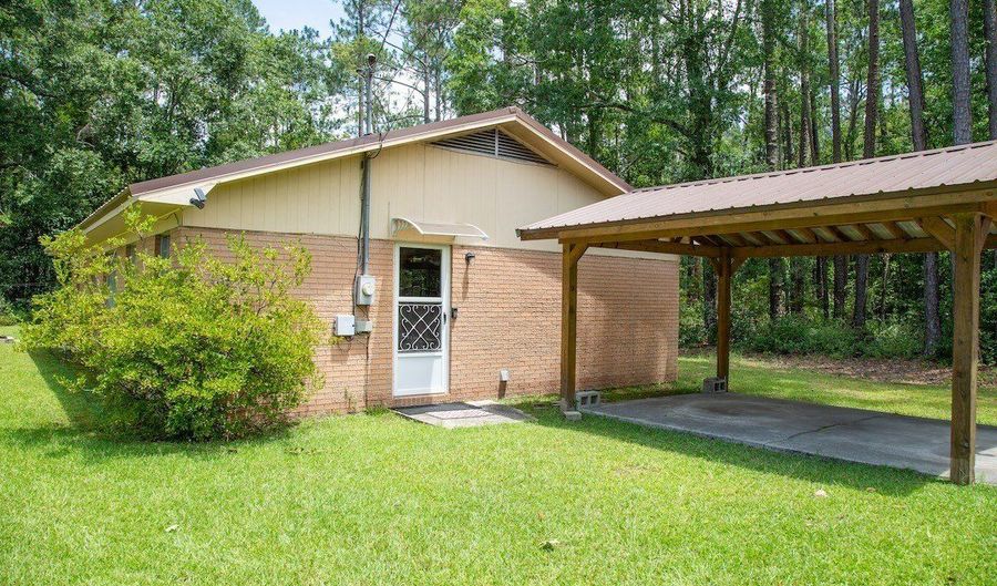 320 Brobston, Baxley, GA 31513 - 3 Beds, 3 Bath