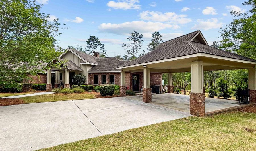 47252 Emmons Rd, Bay Minette, AL 36507 - 4 Beds, 4 Bath